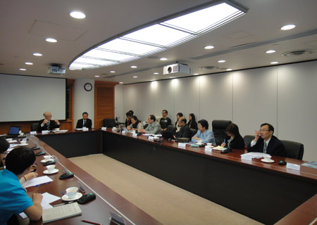 代表团赴香港大学交流