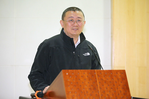 王杰讲话并高度评价张龙翔先生