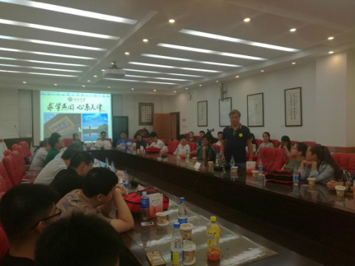 北大天津校友会医学分会会长王庆生致辞