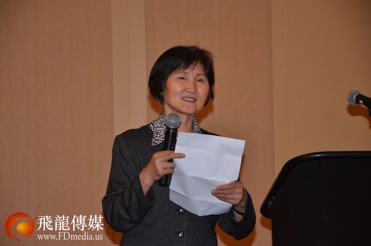 席间，王丽梅常务副会长宣读了林建华校长给休斯敦校友的问候信