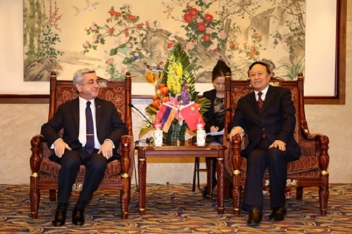 朱善璐与萨尔基相总统举行会谈