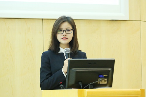志愿者代表李晓丹发言