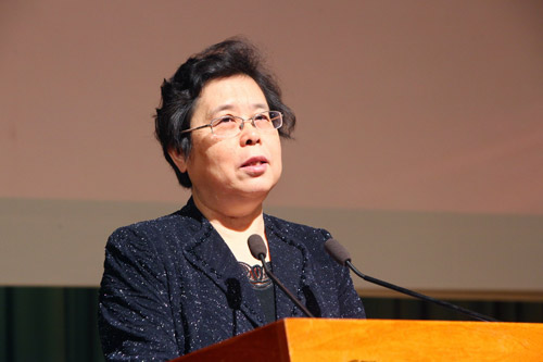刘建主持报告会