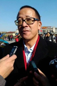 图为全国政协委员、新东方教育集团董事长俞敏洪