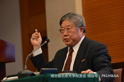 北京大学亚太研究院副院长、北京大学中文系博士生导师程郁缀教授