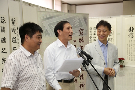 牛耕耘博士、张国有教授、陈洪捷教授