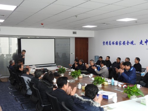 新当选的山西北大校友会秘书长李日平校友发言