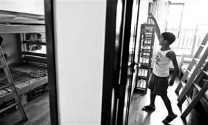 学生的宿舍也像学校里的一样标准化