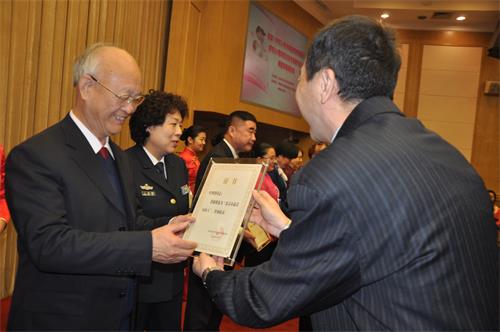 叶鸿瑁