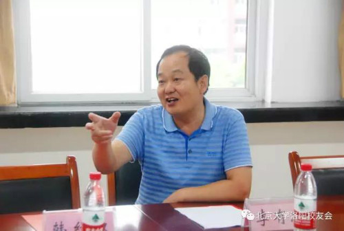 洛一高校长李有忠