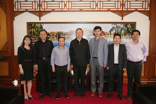 朱善璐会见夏曙东校友一行