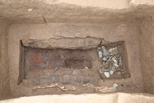 陕西宝鸡周原遗址M11墓葬形制照