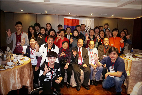 集体照 于台北荣荣园_副本