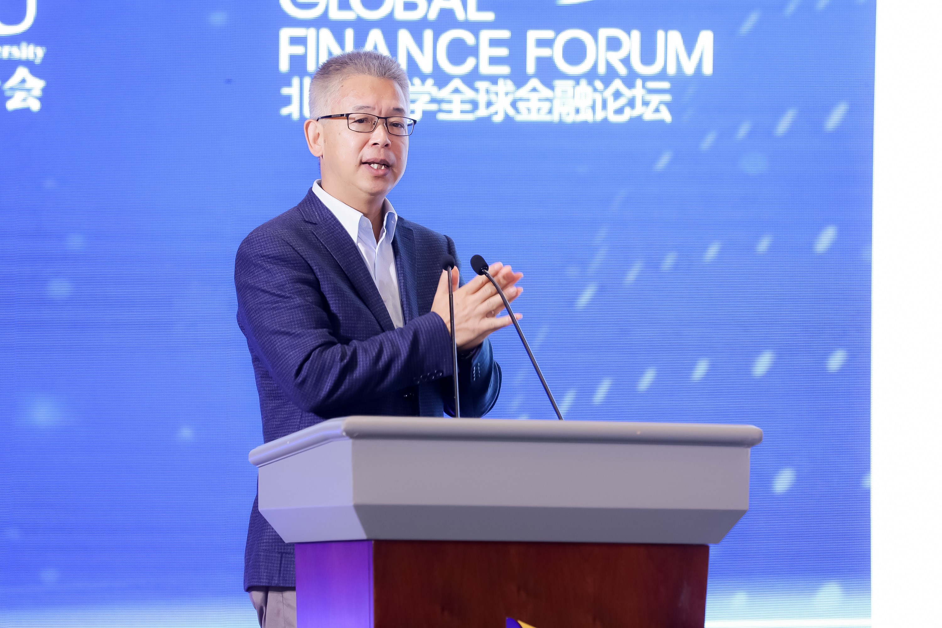 cde5e4e1bad64325a8876d15ce3374ca.jpg 黄益平:数字技术如何改变金融格局.jpg