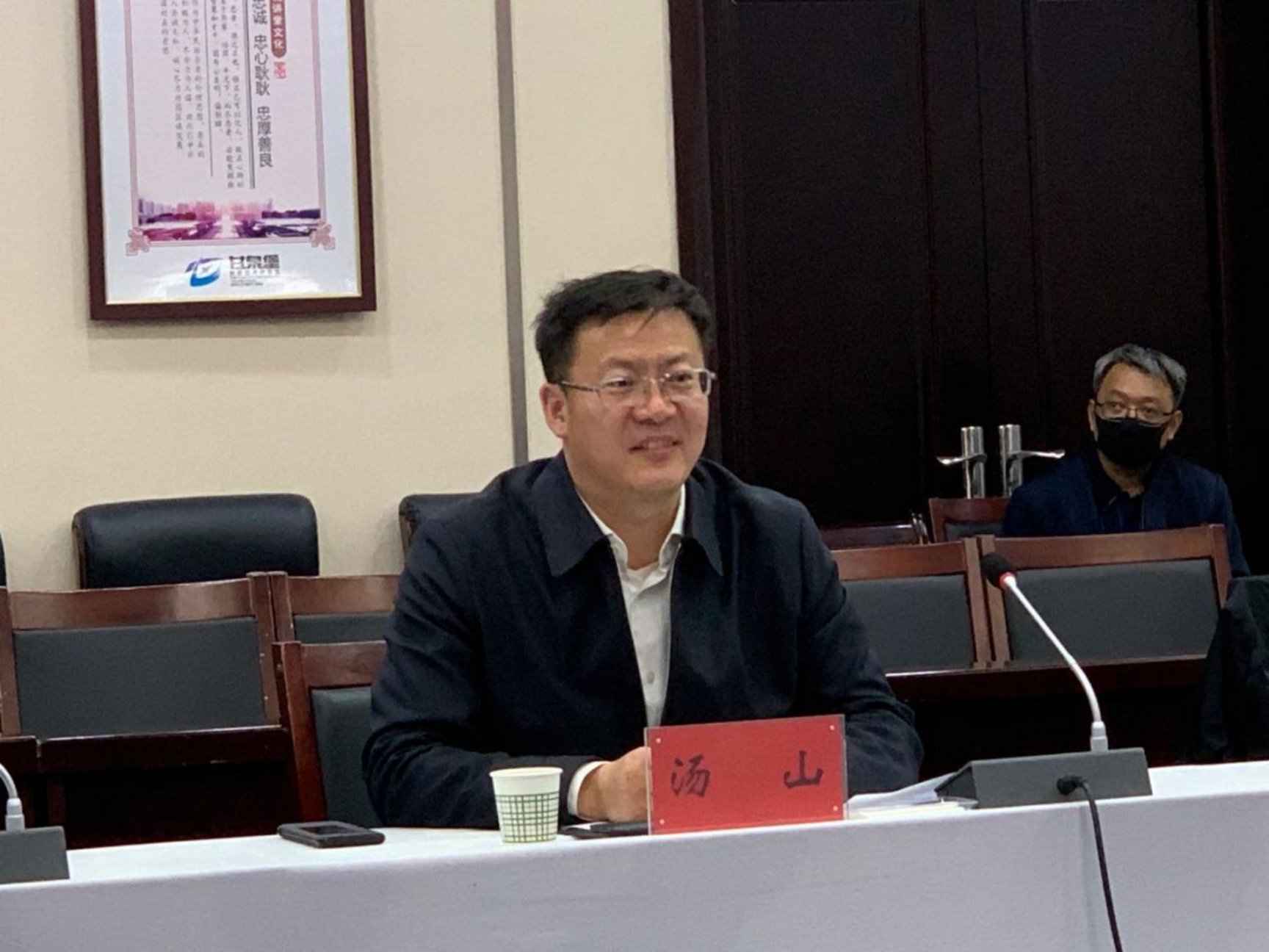 bed690023fda4dbbe5b98b3e2aa8250