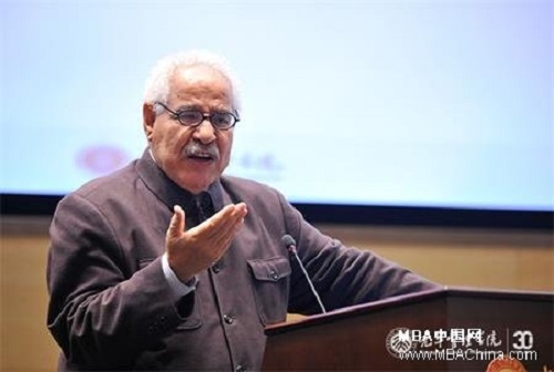 法兰西院士、联合国教科文组织世界遗产委员会前任主席贝绍先生