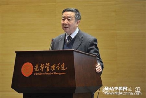 文化部前副部长、故宫博物院前院长郑欣淼先生