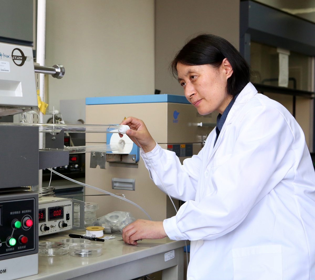 d39977c18b1e4cd2a4a843ed237c184a.jpg liyan1_副本.jpg